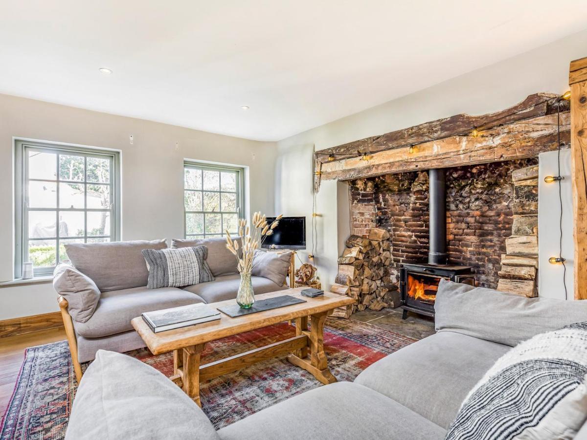 Pass The Keys Charming Downland Cottage 치체스터 외부 사진