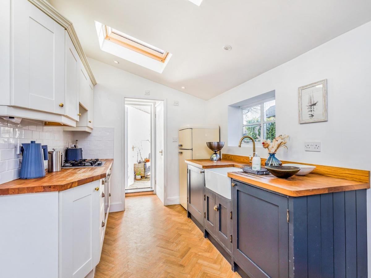 Pass The Keys Charming Downland Cottage 치체스터 외부 사진