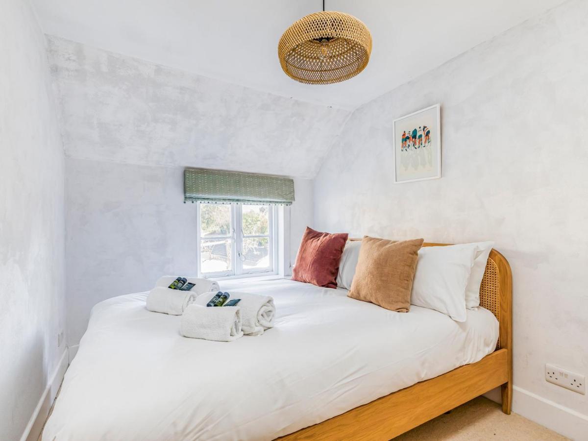 Pass The Keys Charming Downland Cottage 치체스터 외부 사진